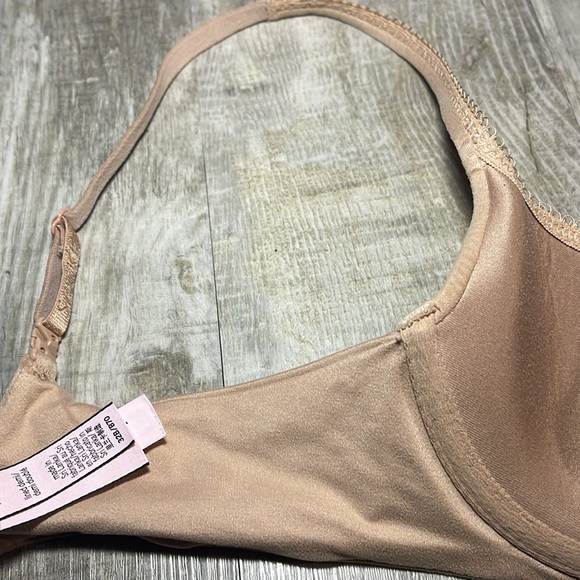32B Victoria’s Secret Body by Victoria Praline lined Demi smooth Logo straps - Picture 14 of 14